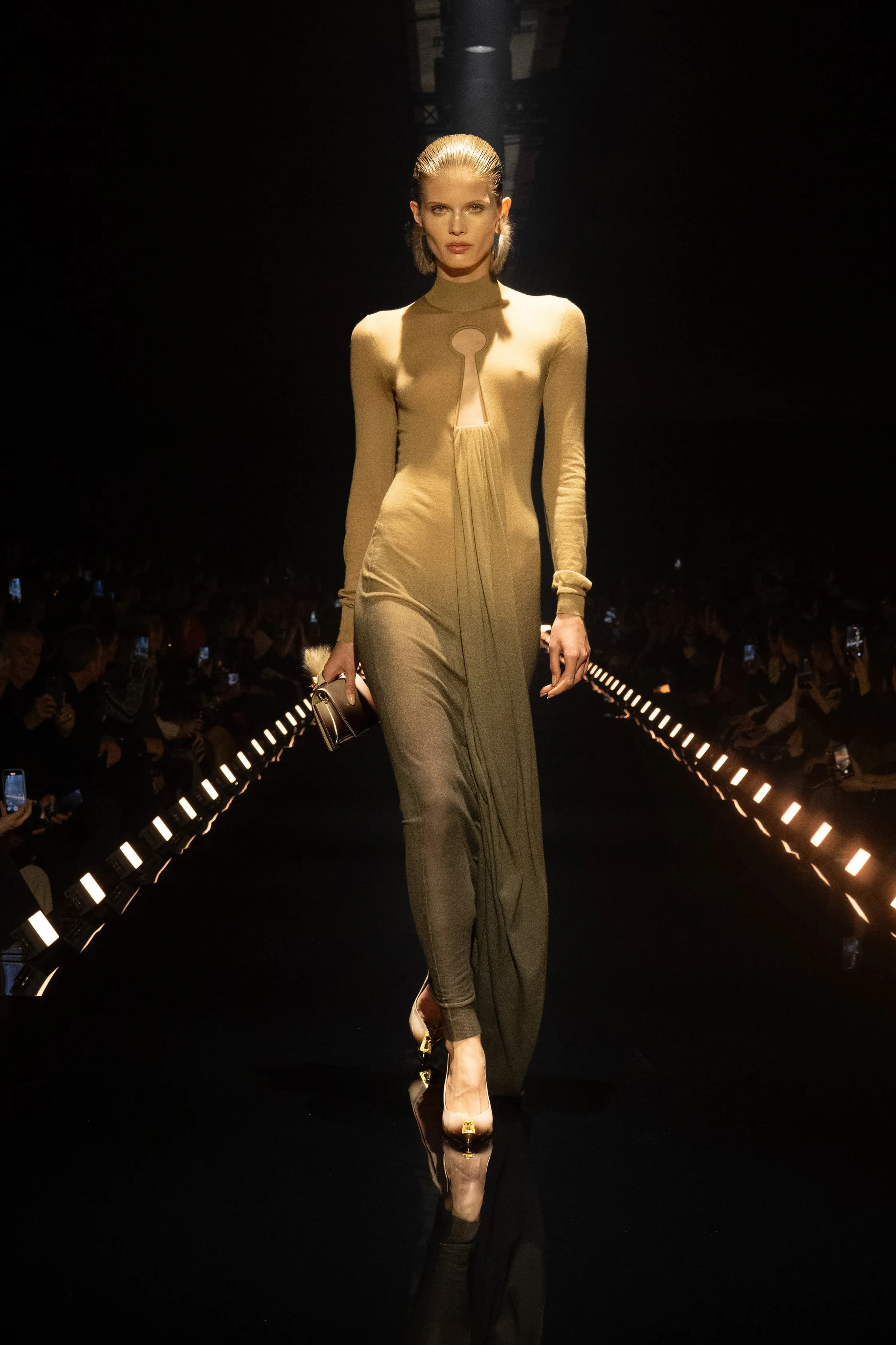 00007-schiaparelli-fall-2026-ready-to-wear-credit-brand