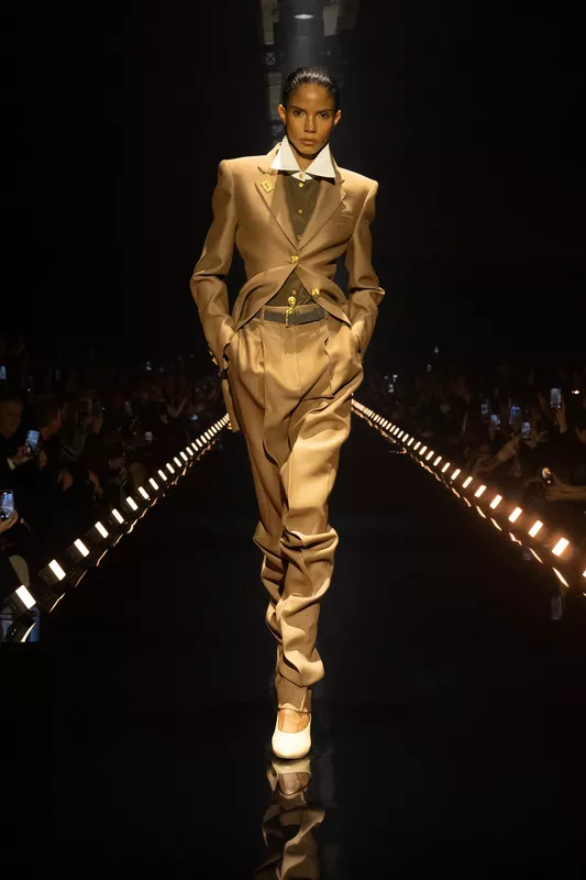 00006-schiaparelli-fall-2026-ready-to-wear-credit-brand