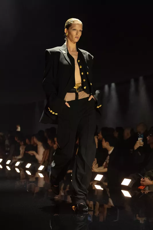 00032-schiaparelli-fall-2026-ready-to-wear-credit-brand