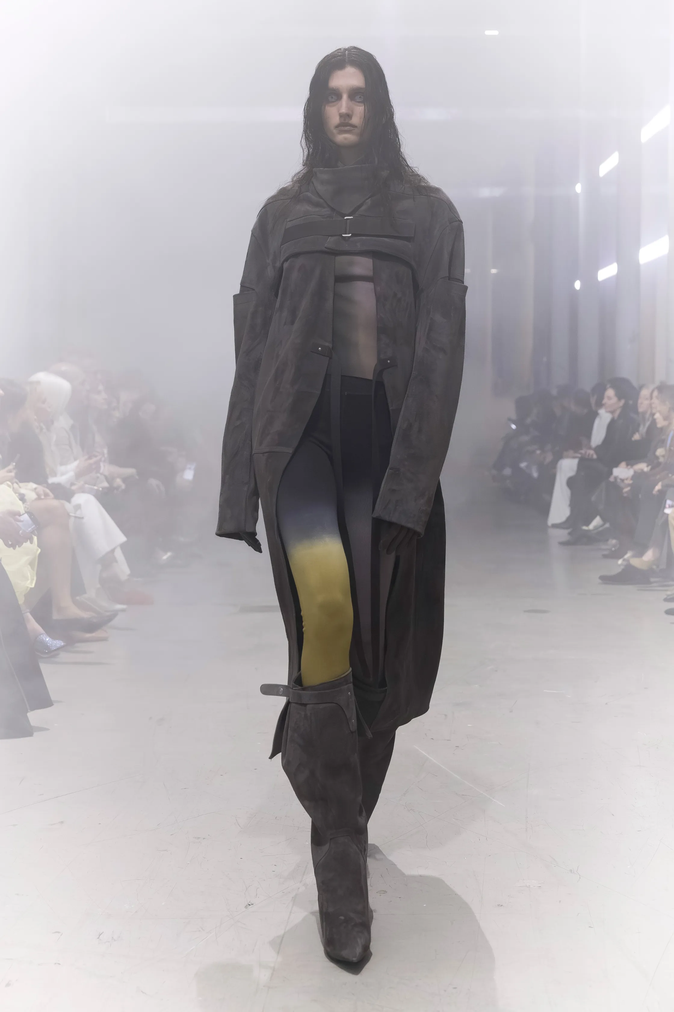 00011-rick-owens-fall-2026-ready-to-wear-credit-brand