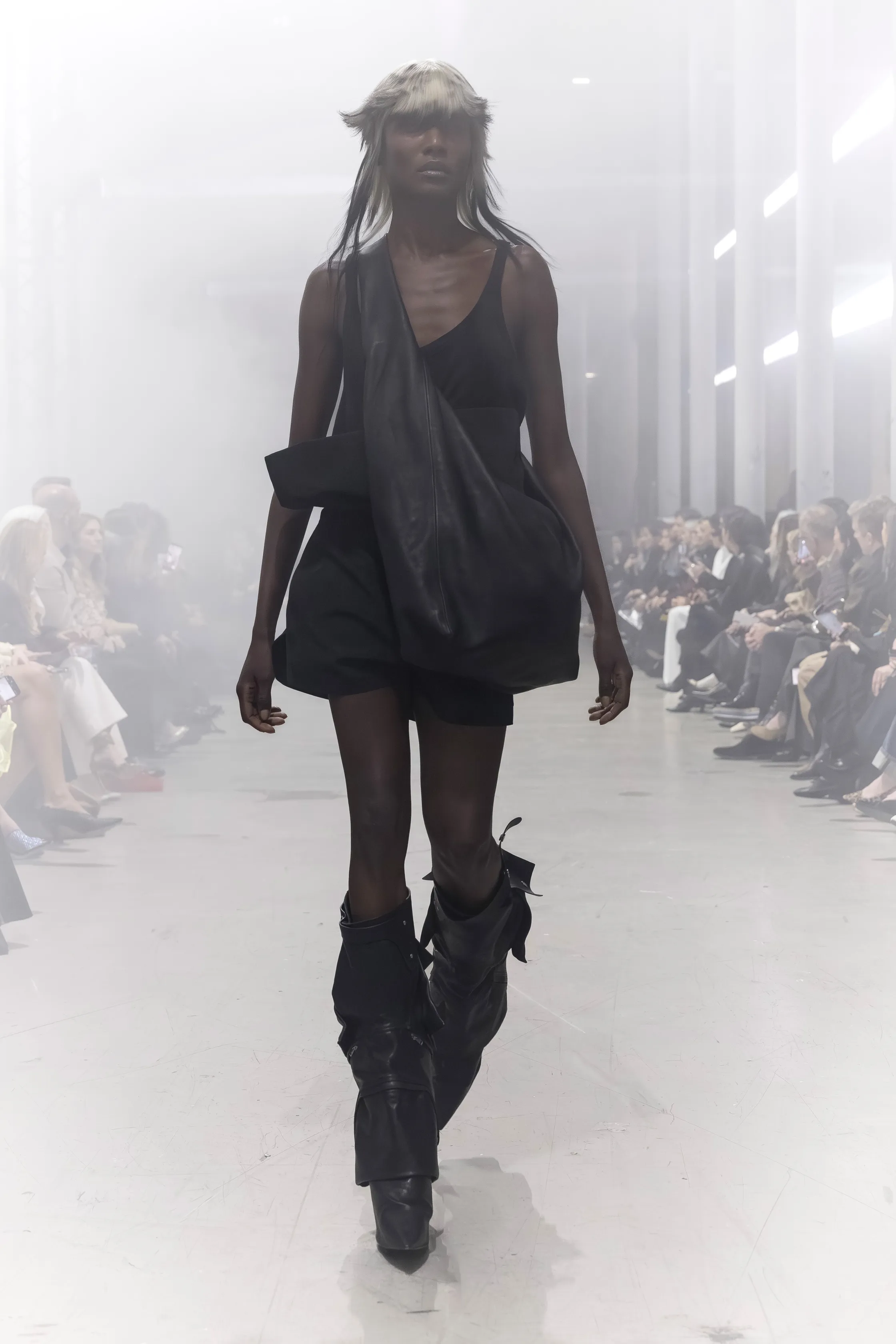 00023-rick-owens-fall-2026-ready-to-wear-credit-brand