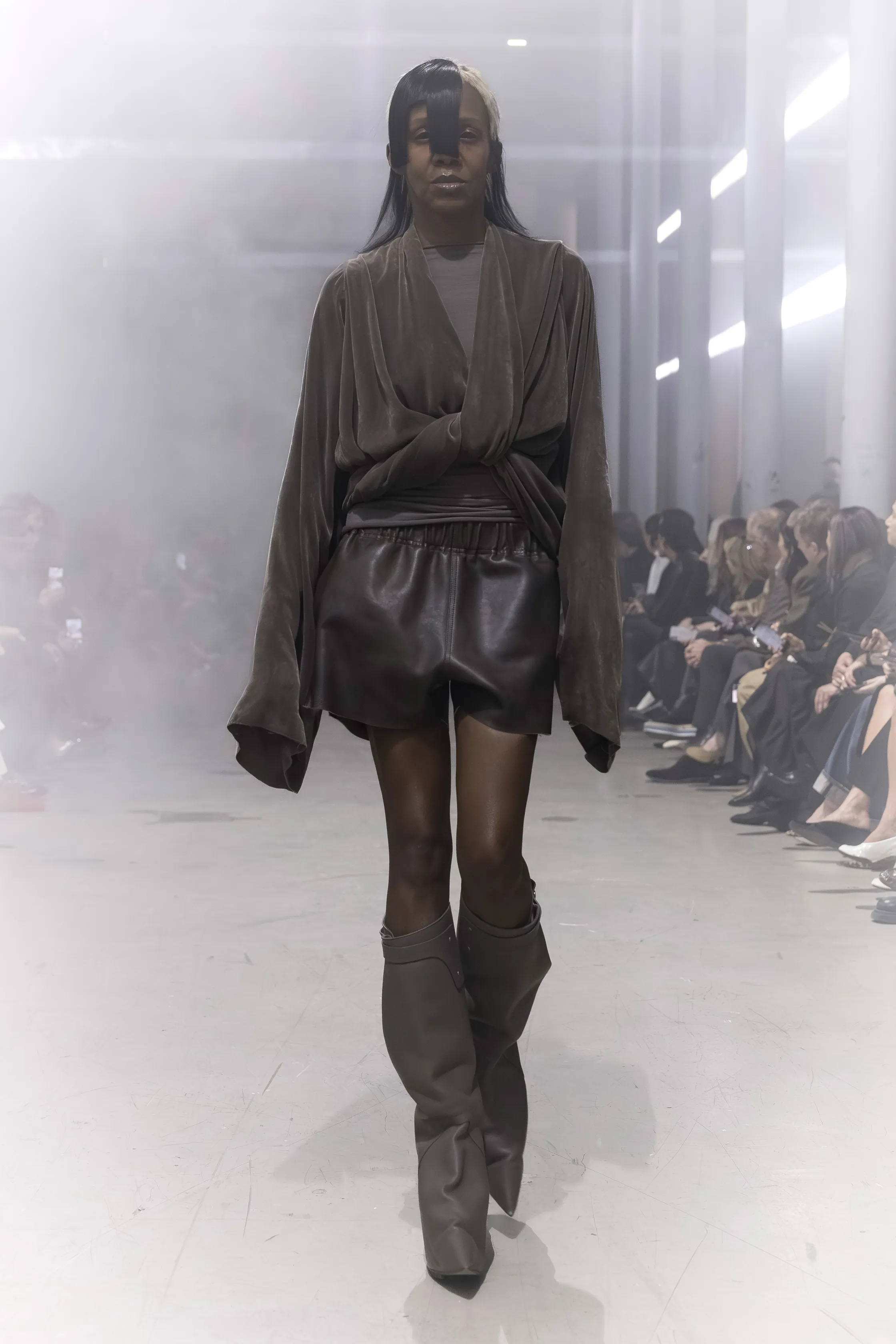 00026-rick-owens-fall-2026-ready-to-wear-credit-brand