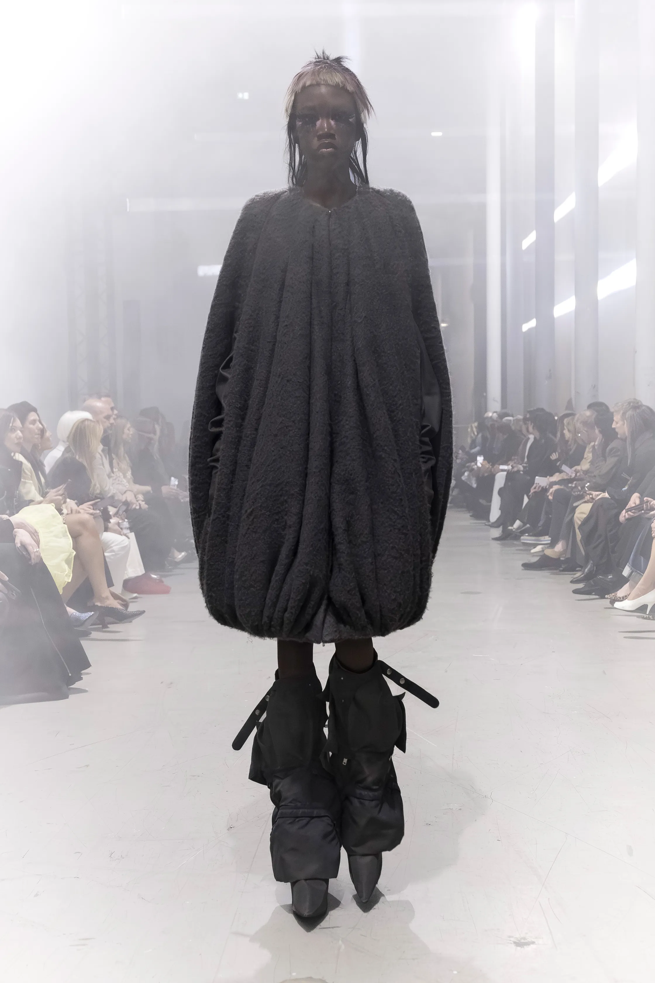 00044-rick-owens-fall-2026-ready-to-wear-credit-brand
