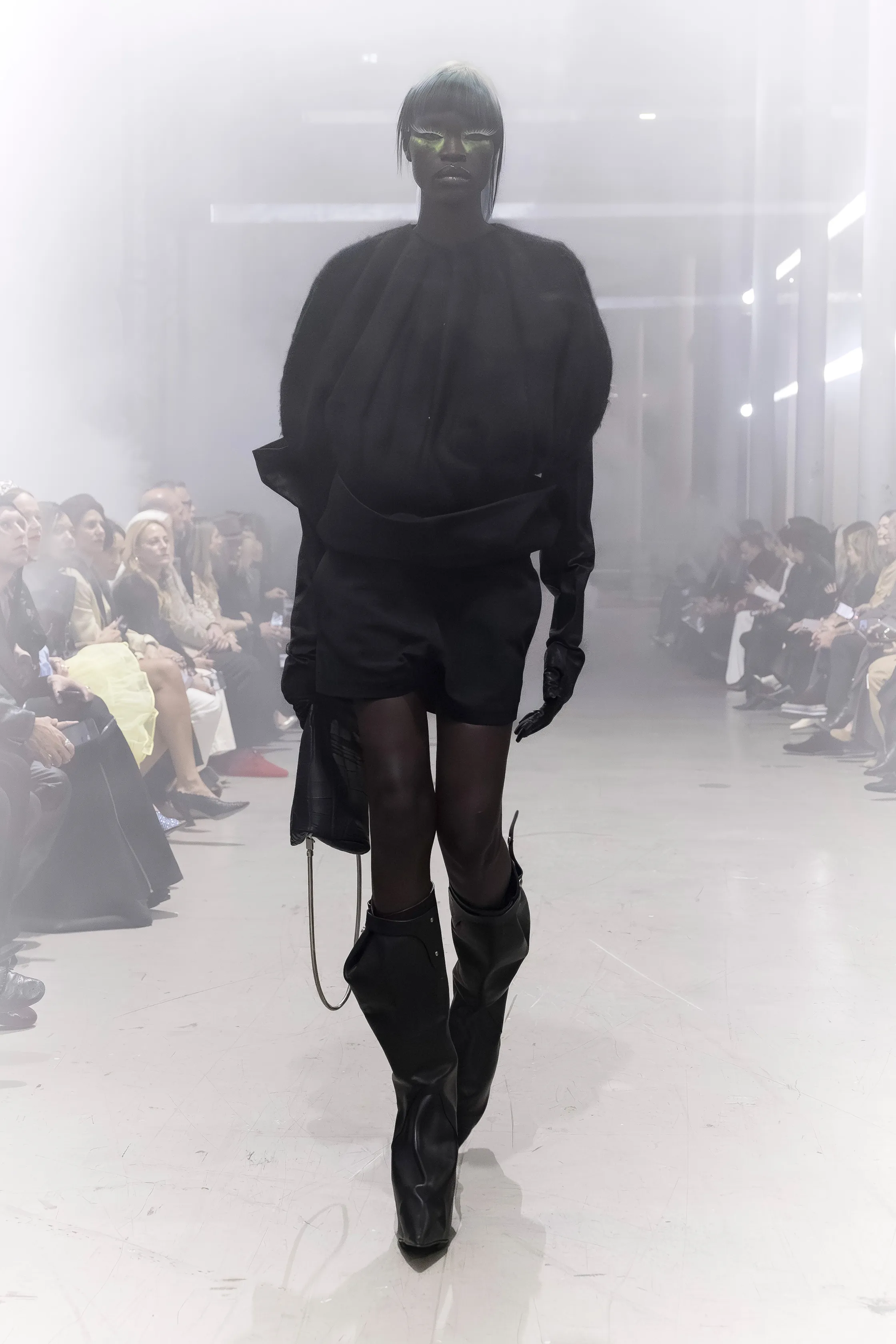 00048-rick-owens-fall-2026-ready-to-wear-credit-brand