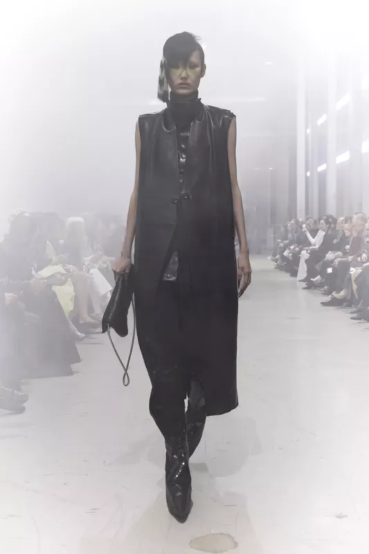 00008-rick-owens-fall-2026-ready-to-wear-credit-brand