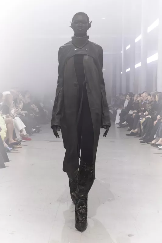 00009-rick-owens-fall-2026-ready-to-wear-credit-brand