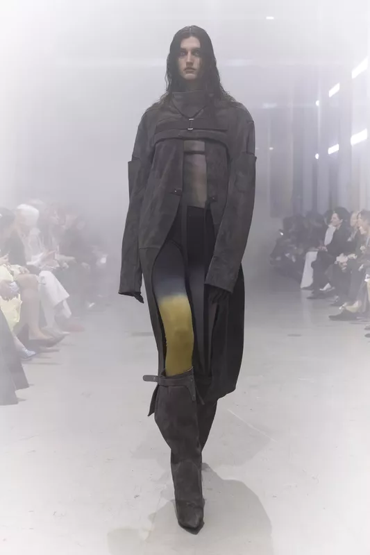 00011-rick-owens-fall-2026-ready-to-wear-credit-brand