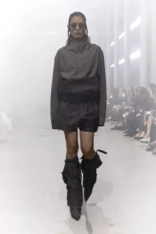 00019-rick-owens-fall-2026-ready-to-wear-credit-brand