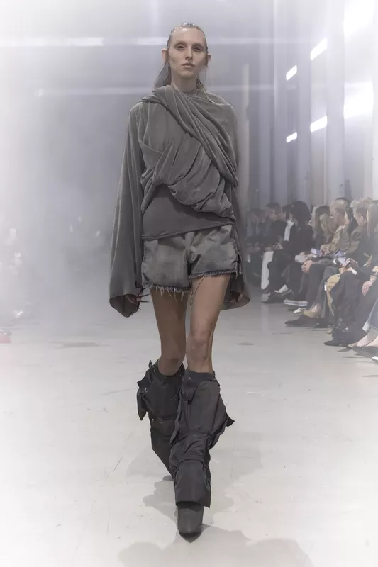 00025-rick-owens-fall-2026-ready-to-wear-credit-brand