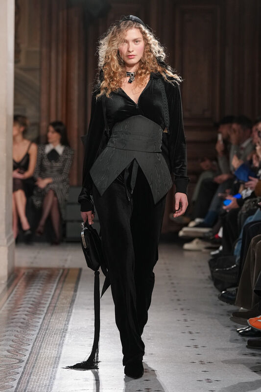 Nina Ricci F26 012