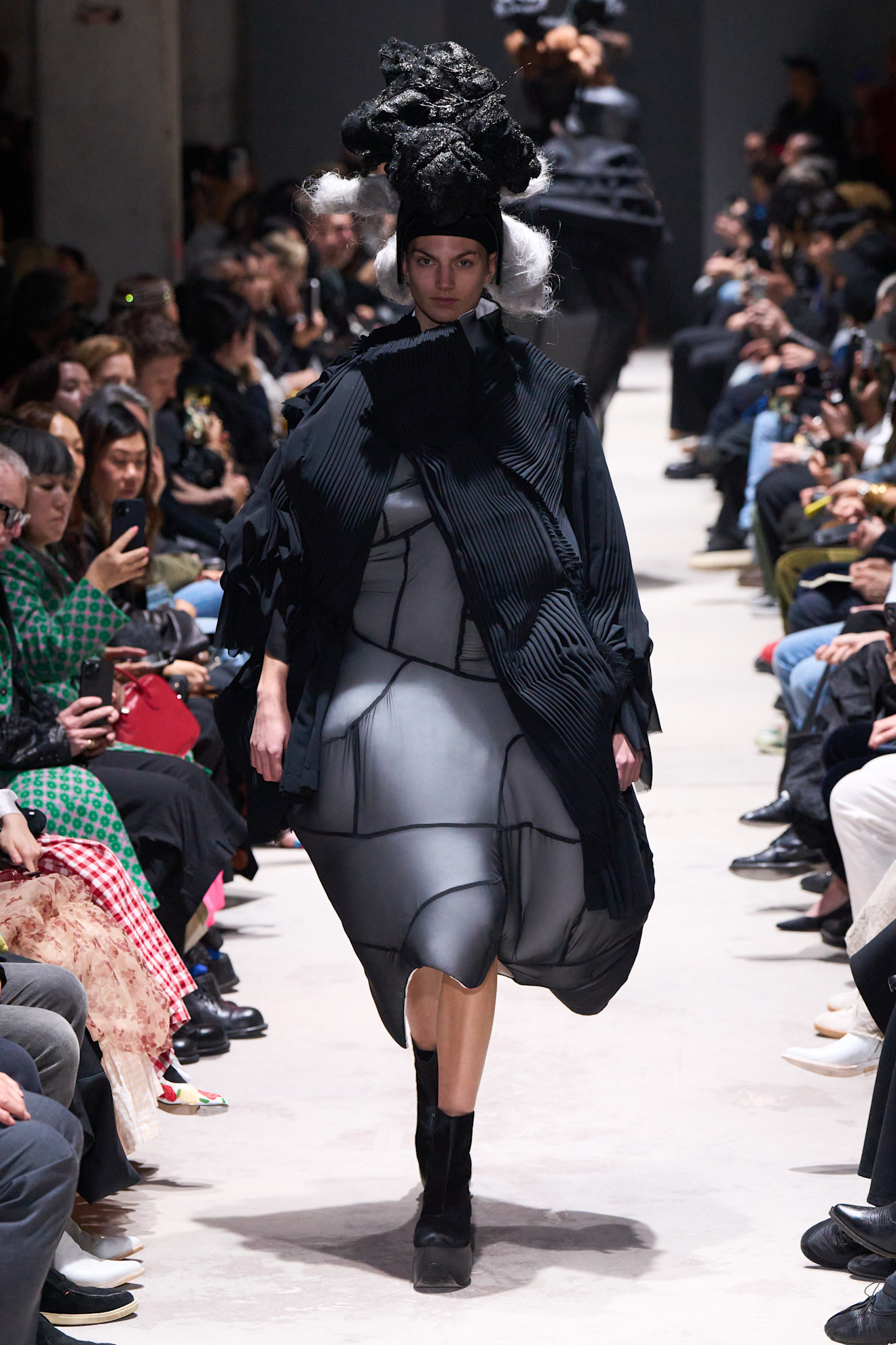 Comme Des Garcons F26 009