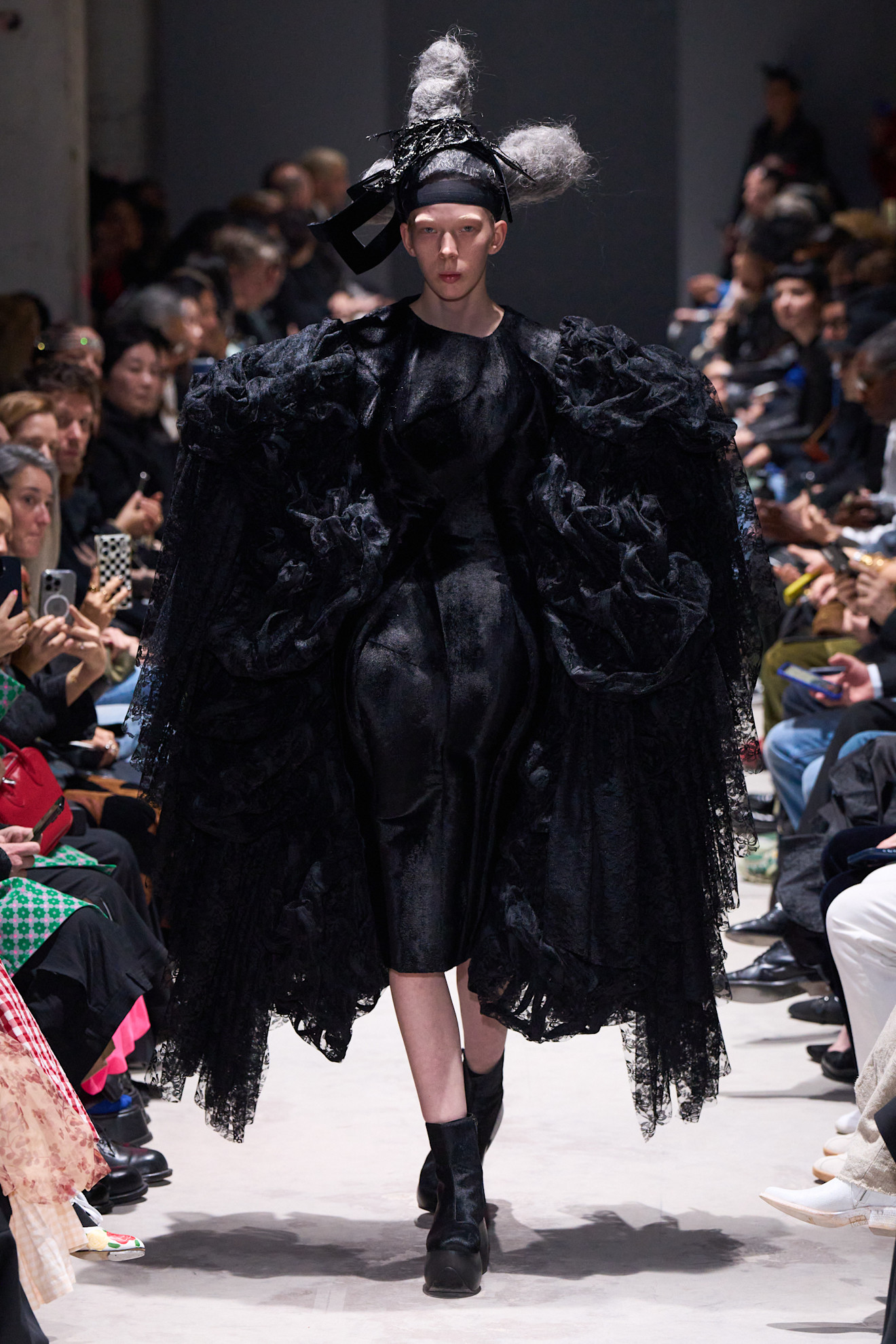 Comme Des Garcons F26 023