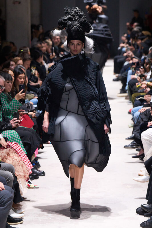 Comme Des Garcons F26 009