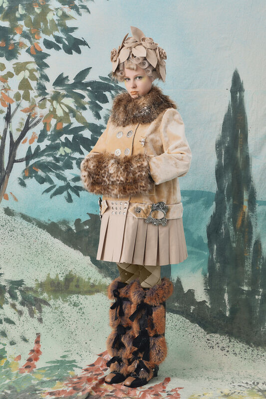 Chopova Lowena PO F26 032