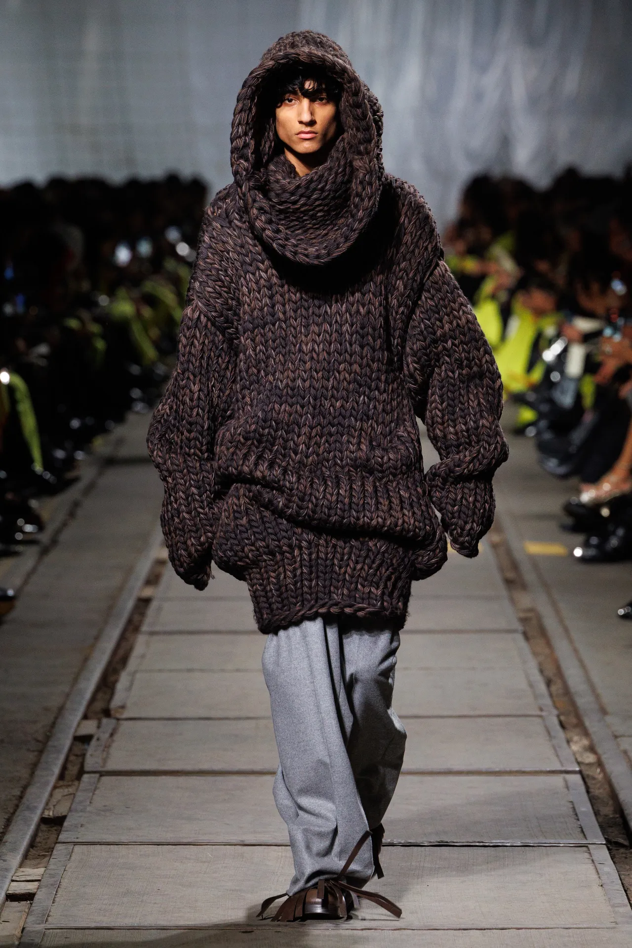 00031-alexander-mcqueen-fall-2024-ready-to-wear-credit-brand