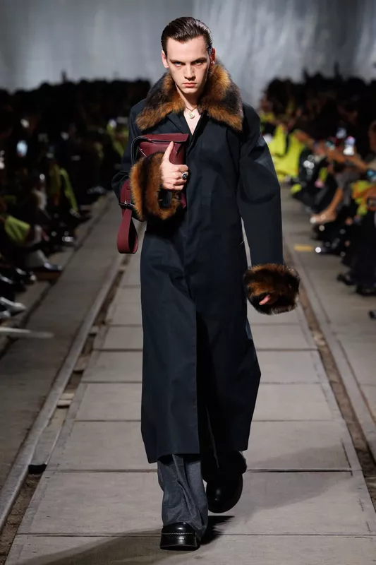 00013-alexander-mcqueen-fall-2024-ready-to-wear-credit-brand