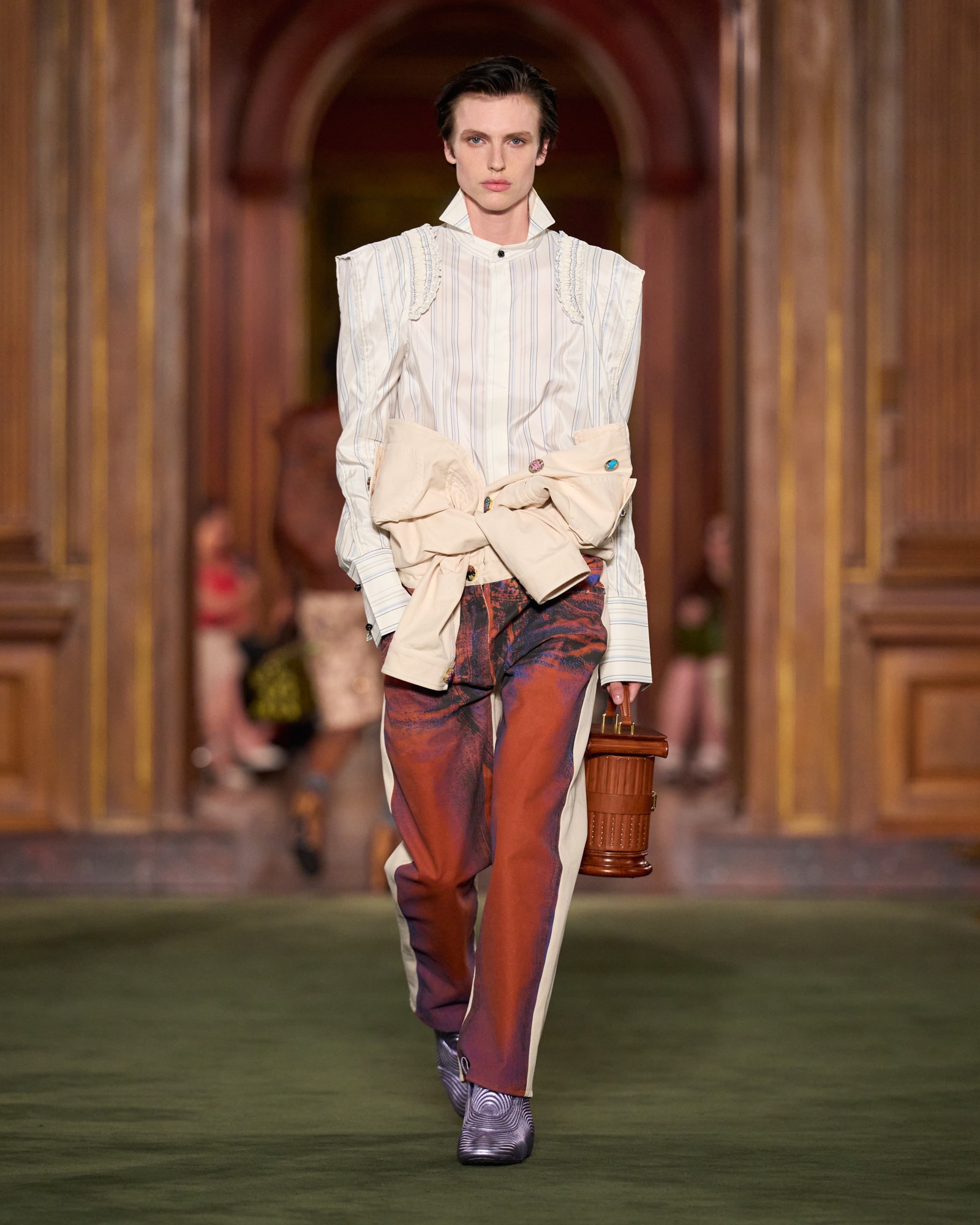 WOMEN_CRUISE_2027_Look_06