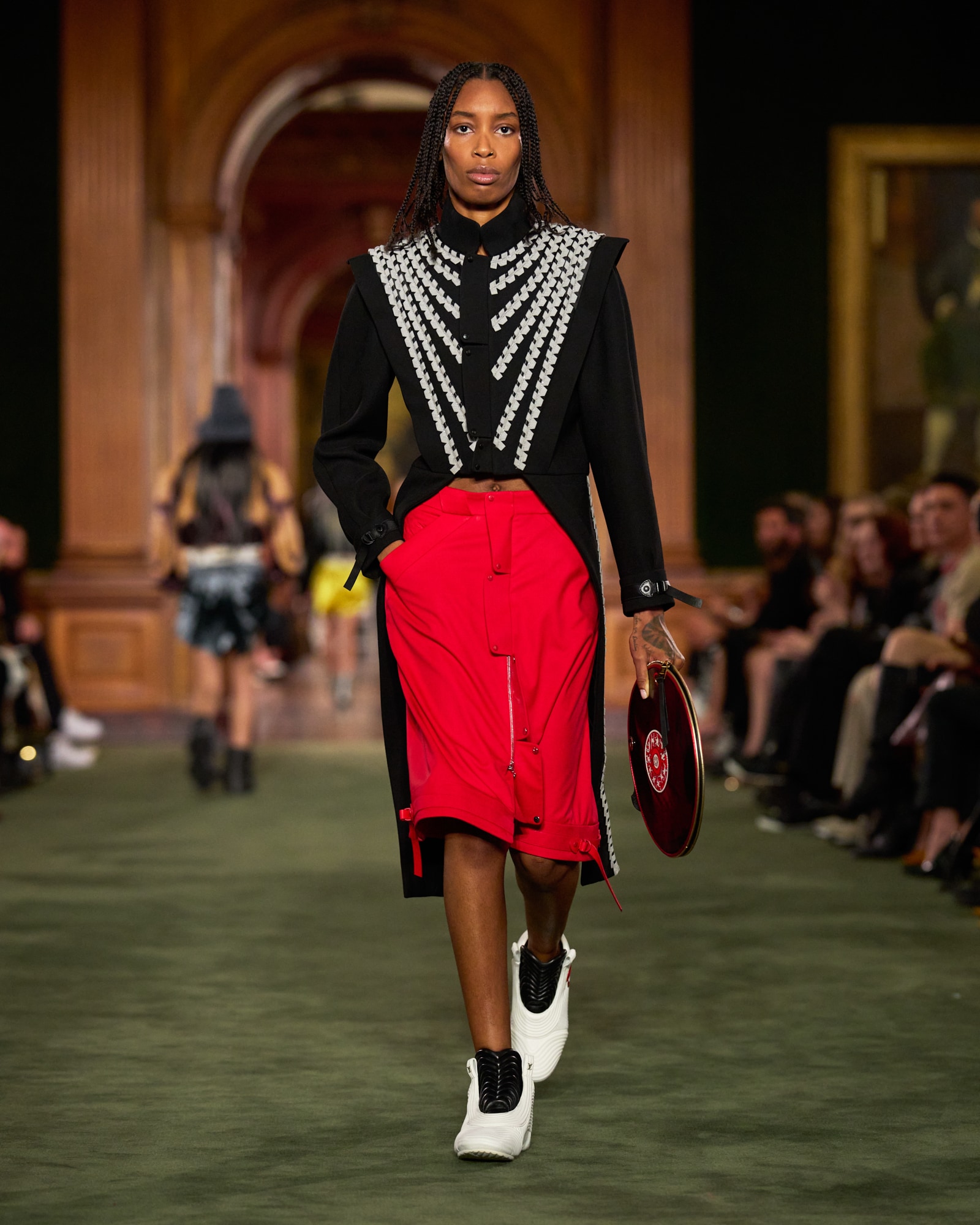 WOMEN_CRUISE_2027_Look_18