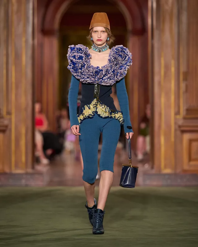 WOMEN_CRUISE_2027_Look_50.jpg