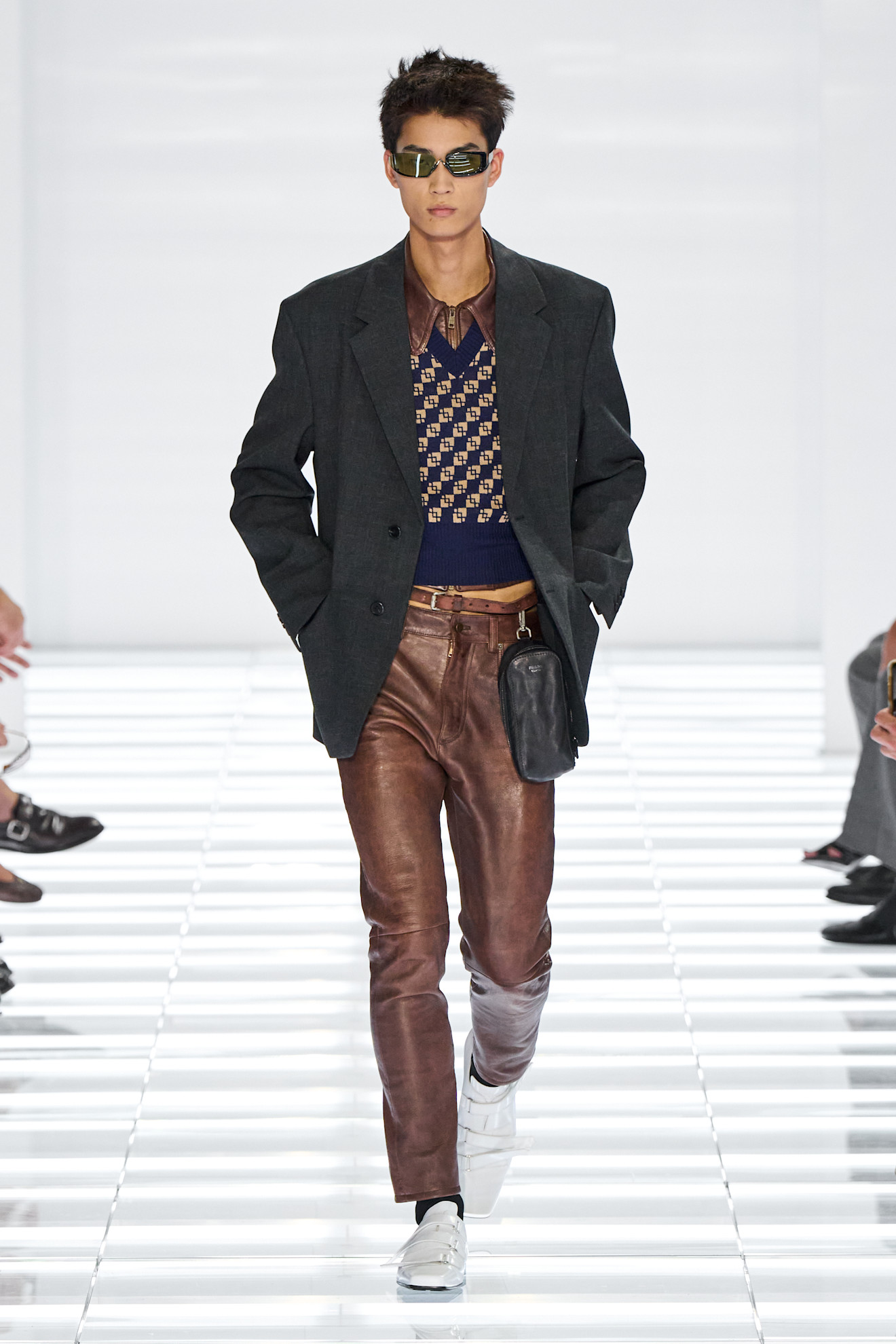 Prada m S27 012