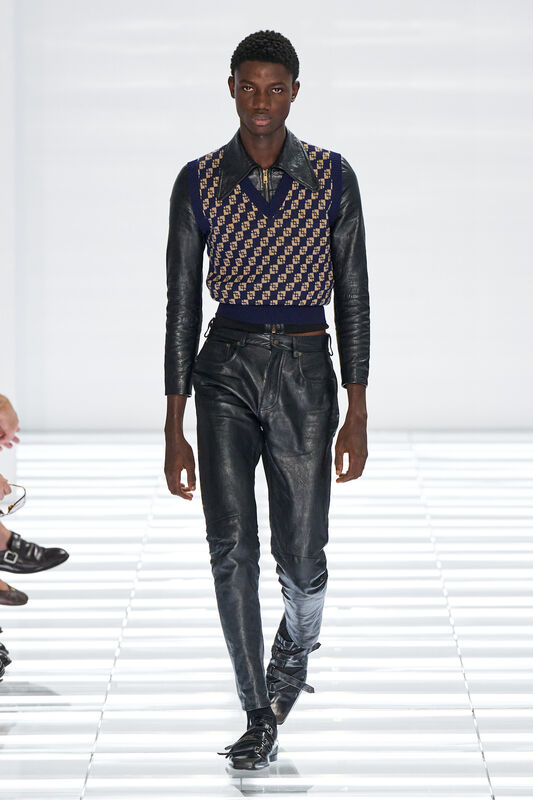 Prada m S27 006