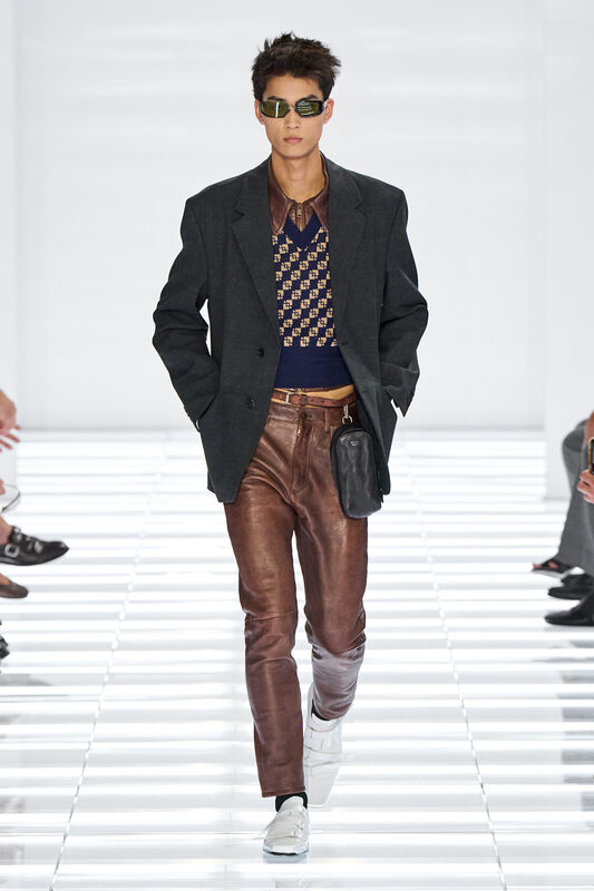 Prada m S27 012
