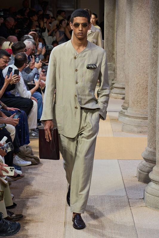 Giorgio Armani m S27 026
