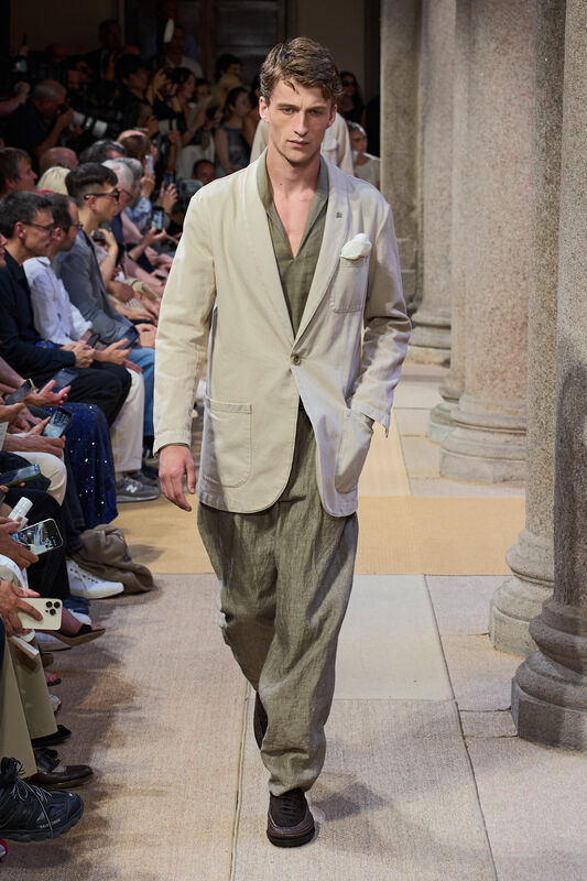 Giorgio Armani m S27 031