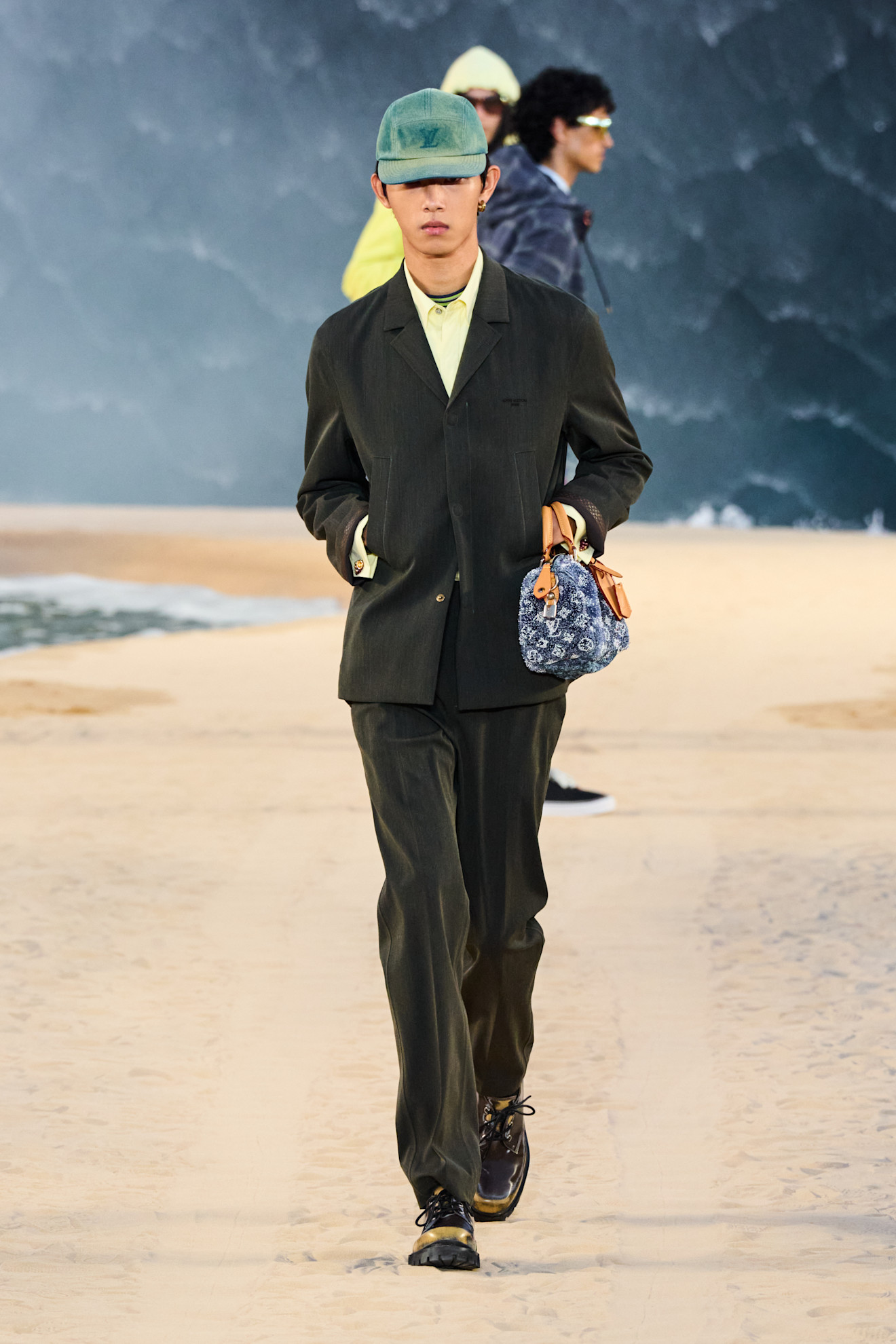 Vuitton m S27 033