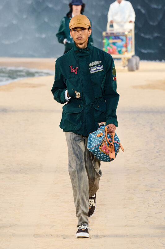 Vuitton m S27 020