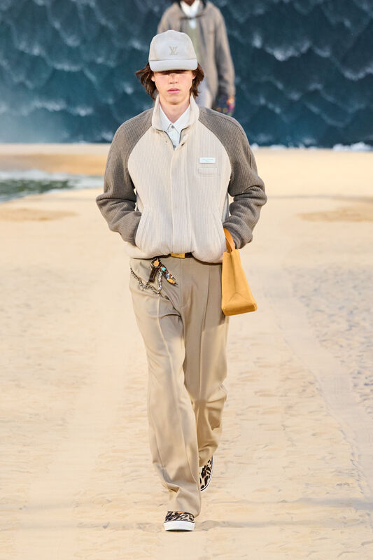 Vuitton m S27 039