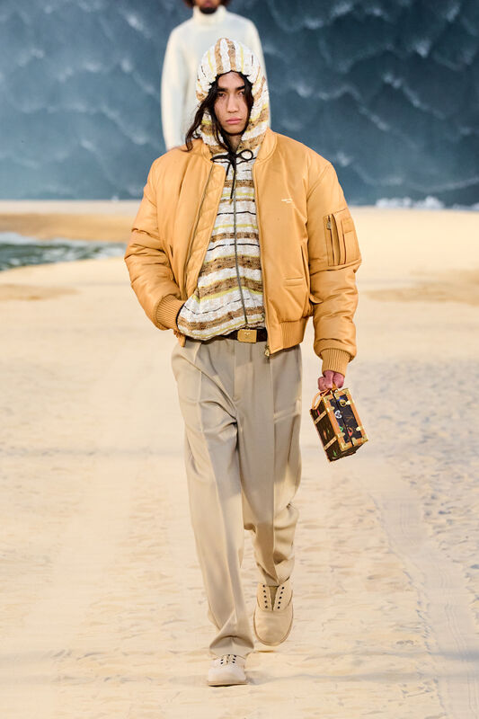 Vuitton m S27 046