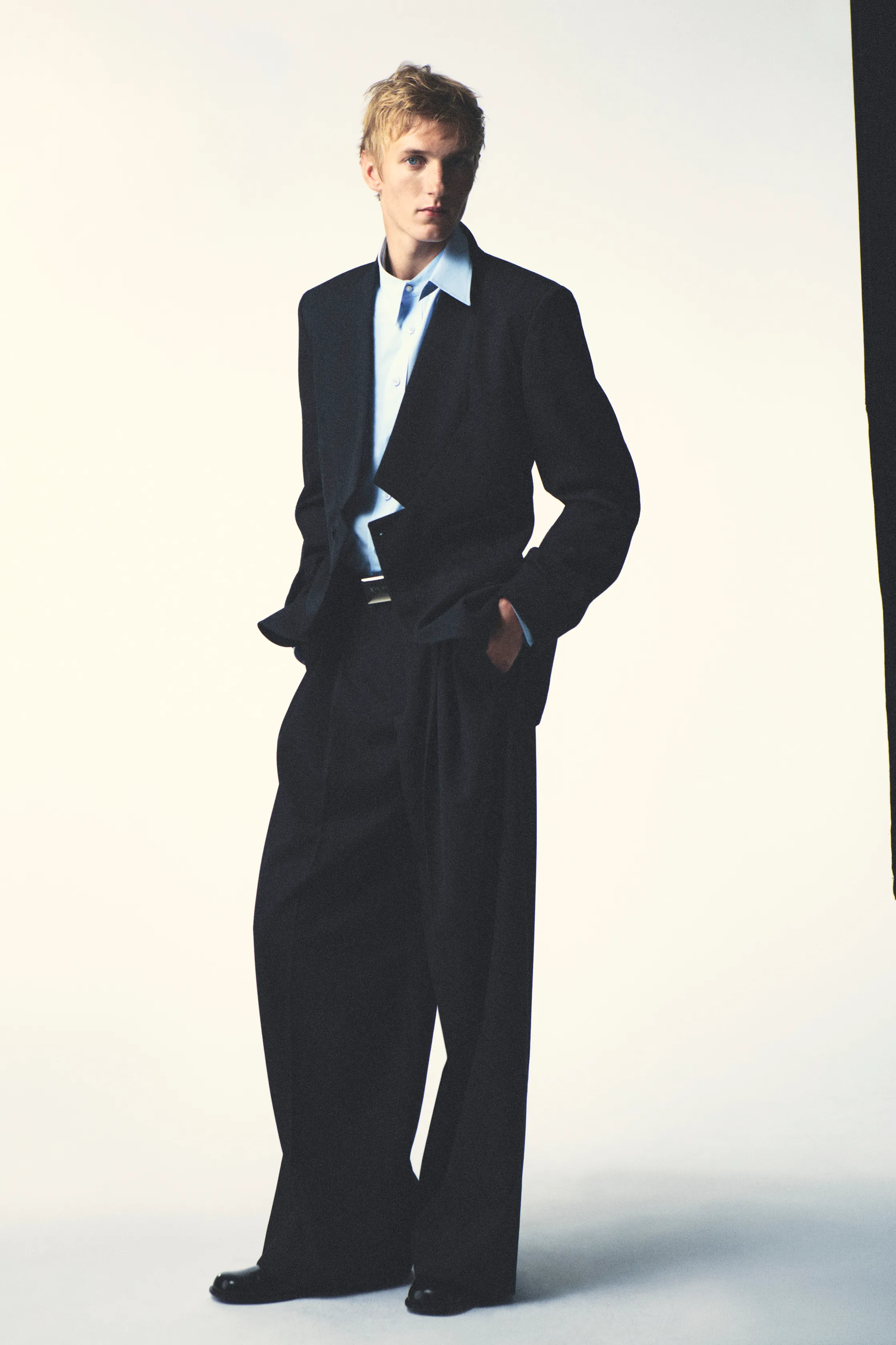 00006-givenchy-spring-2027-menswear-credit-brand