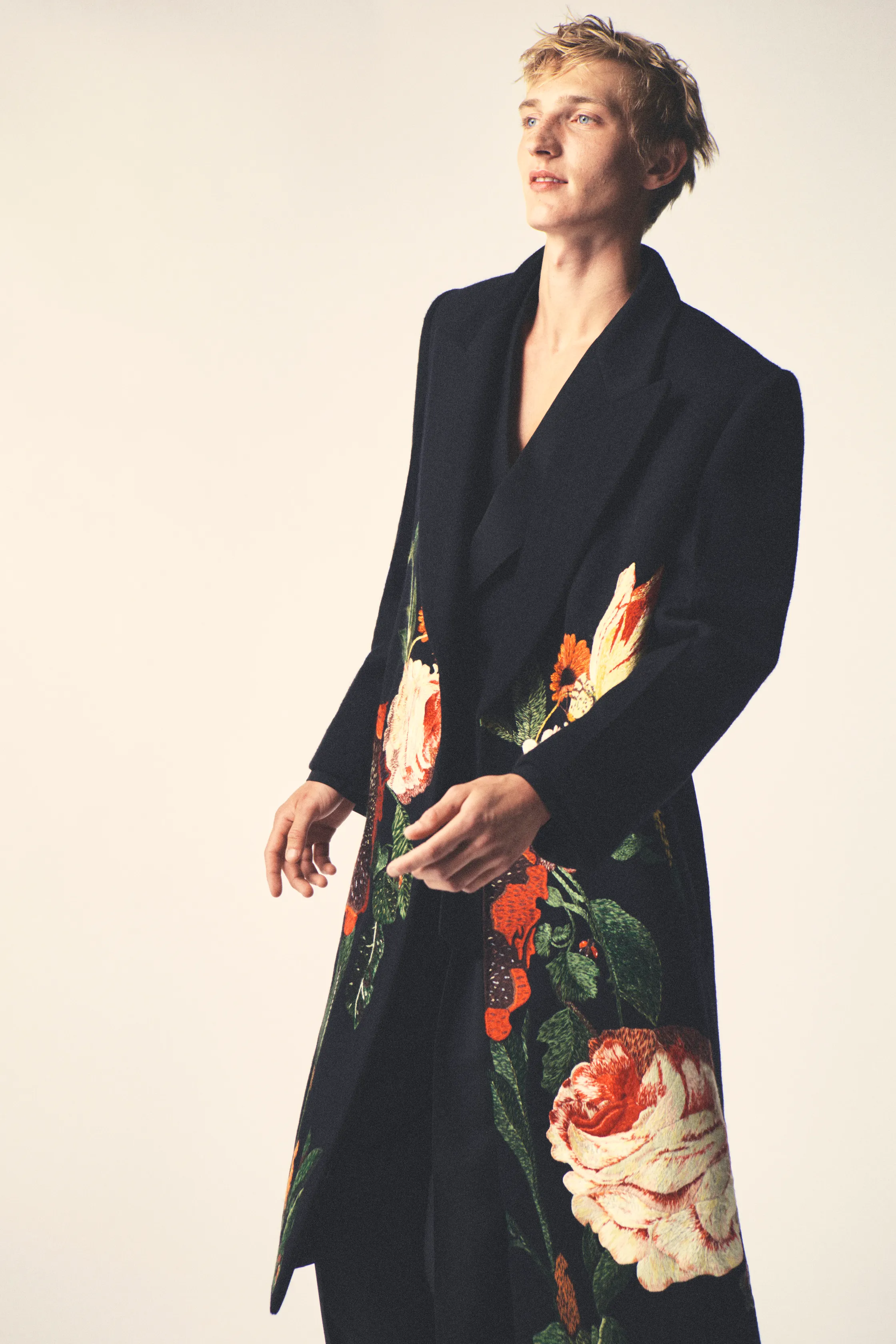 00033-givenchy-spring-2027-menswear-credit-brand