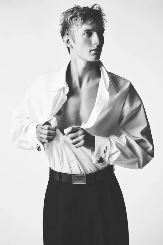 00002-givenchy-spring-2027-menswear-credit-brand