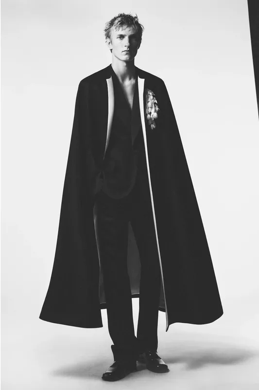 00031-givenchy-spring-2027-menswear-credit-brand