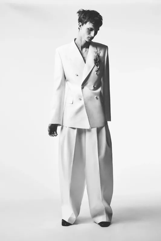 00038-givenchy-spring-2027-menswear-credit-brand
