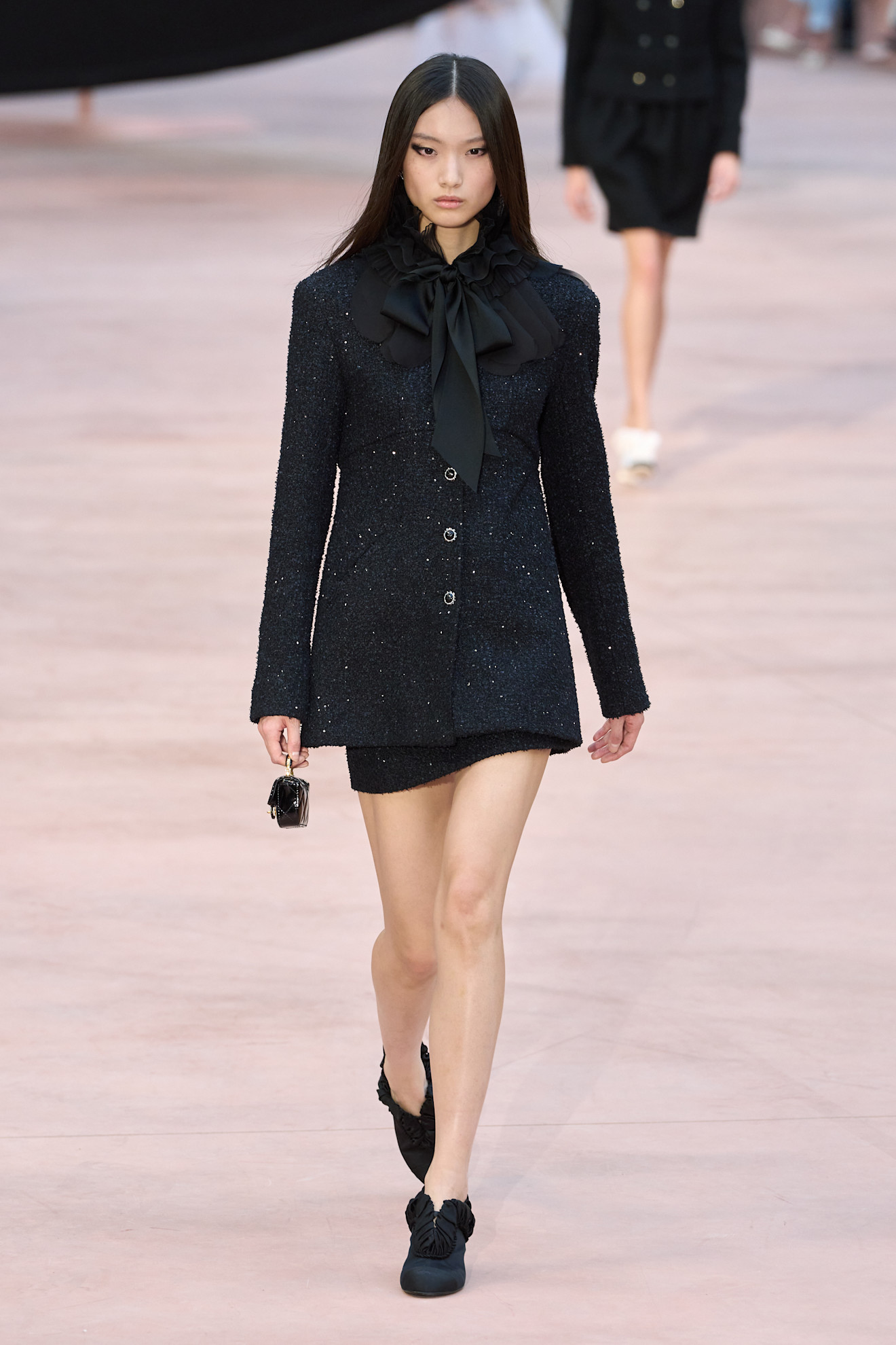 Chanel F25 010