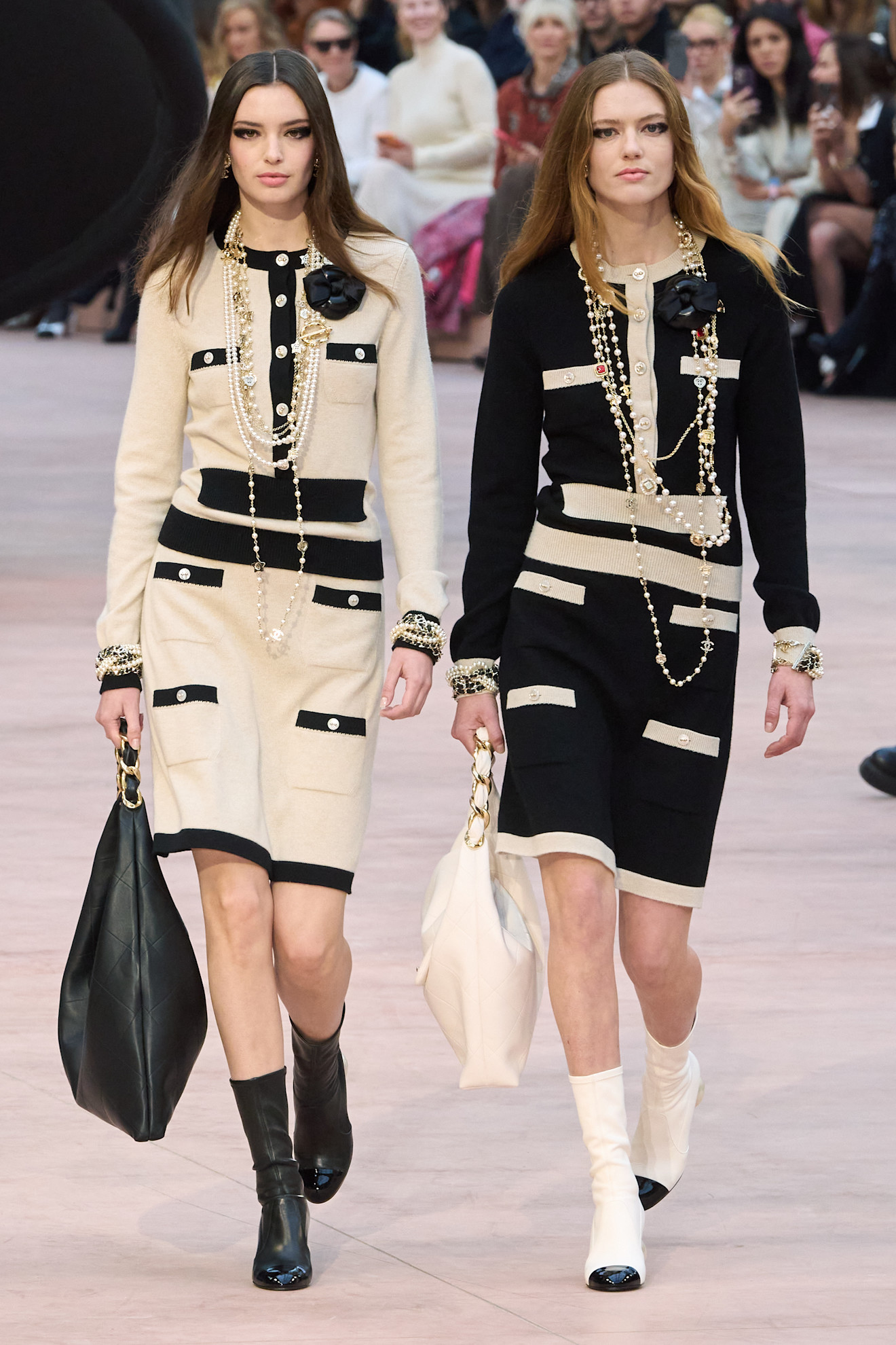 Chanel F25 028
