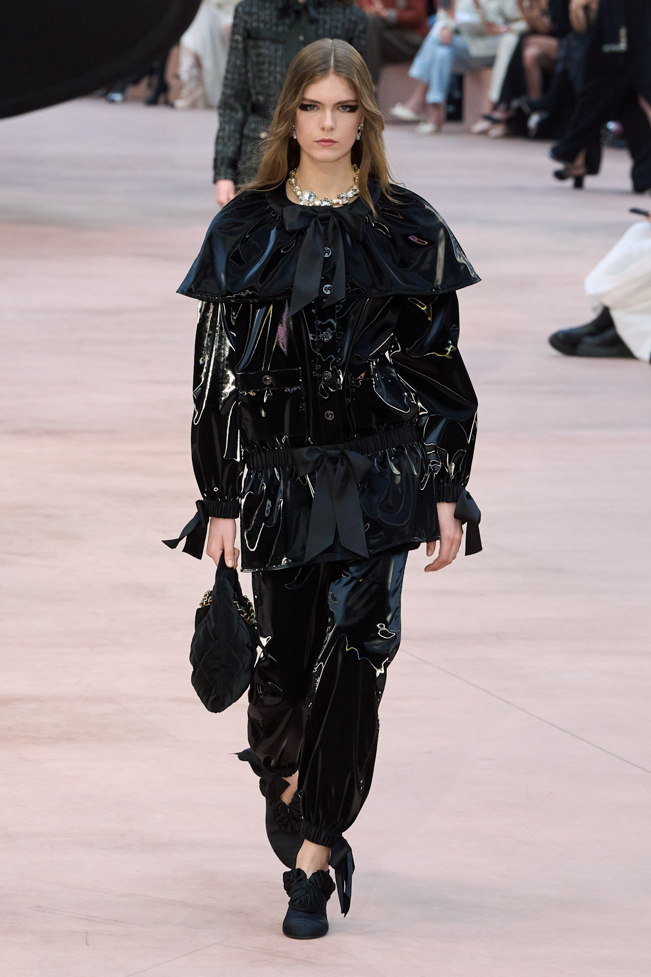 Chanel F25 031