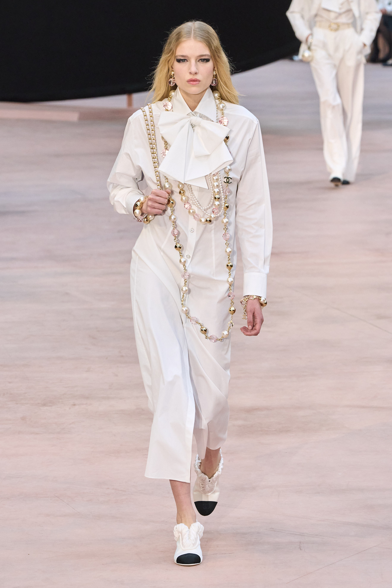 Chanel F25 058