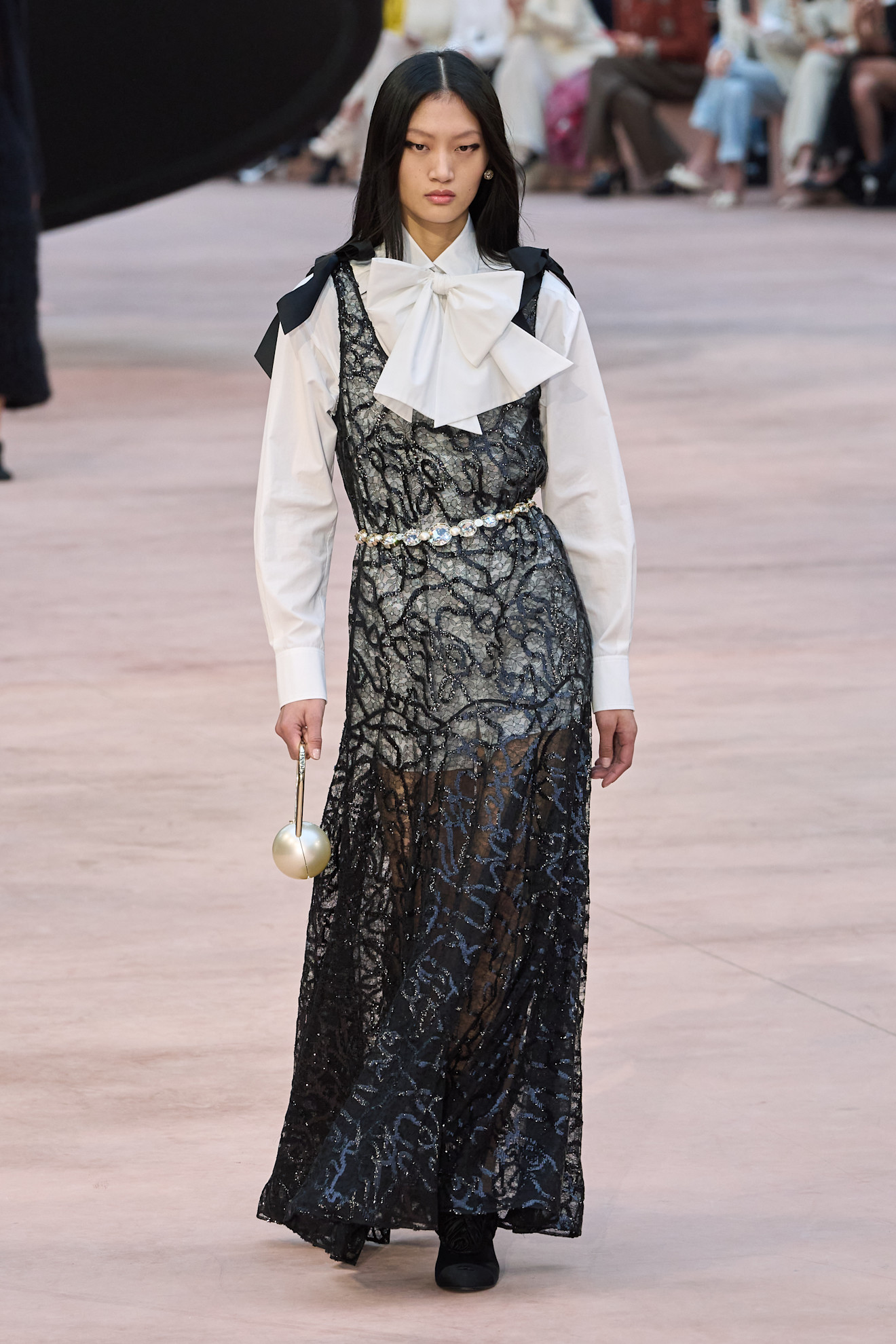 Chanel F25 060