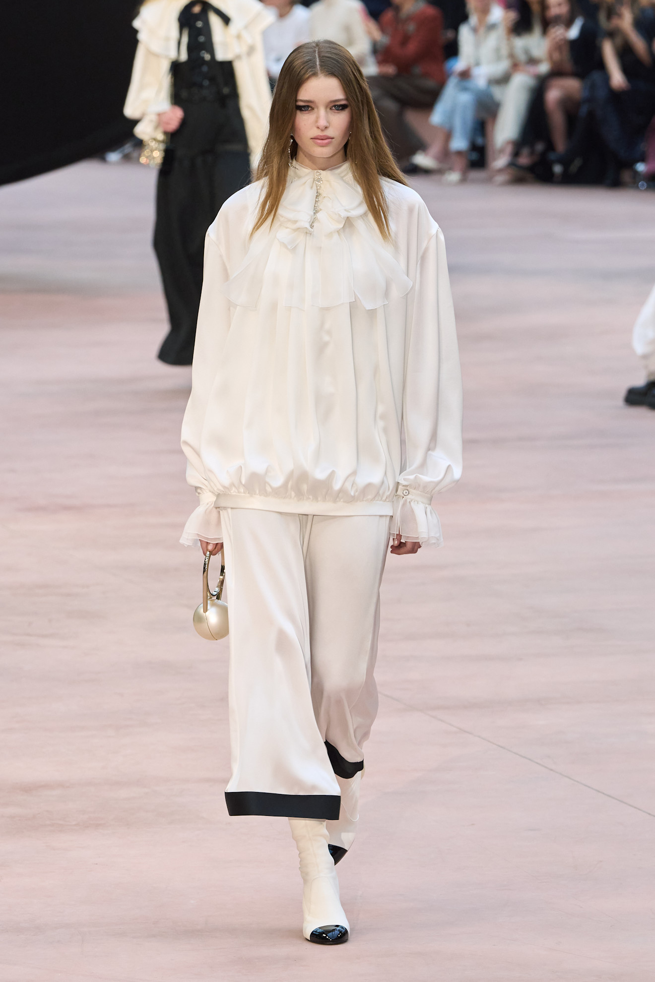 Chanel F25 066