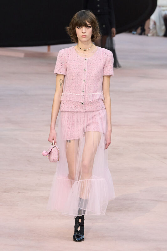 Chanel F25 006