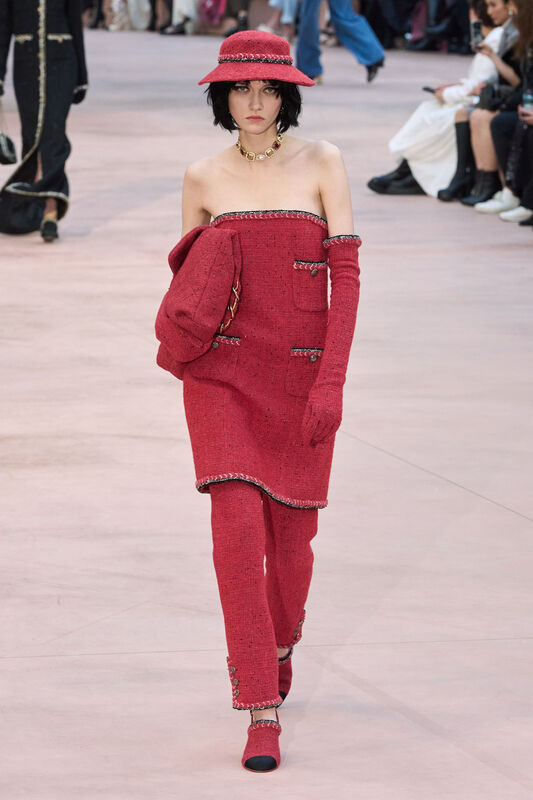 Chanel F25 025