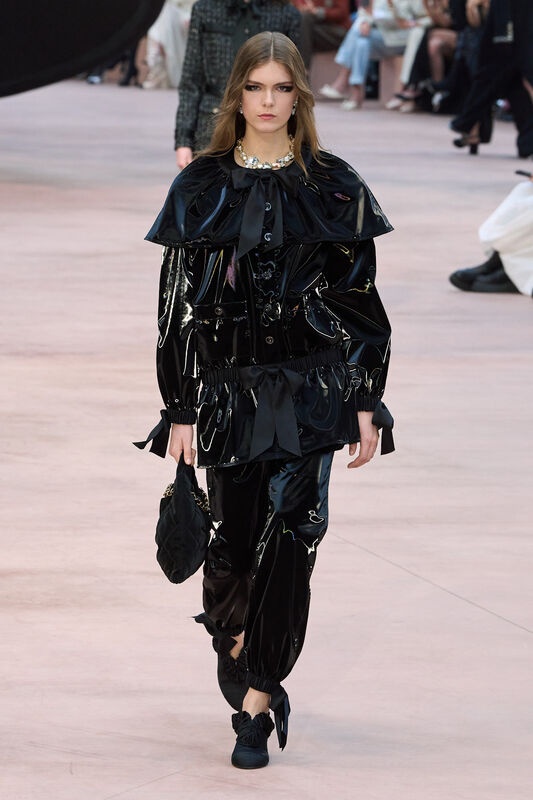 Chanel F25 031