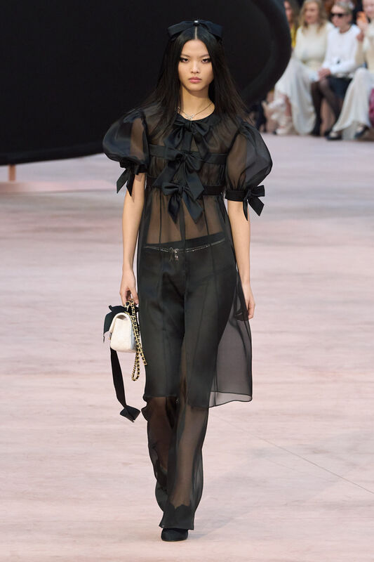 Chanel F25 033