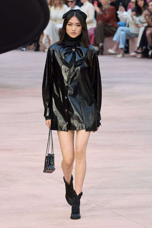 Chanel F25 035