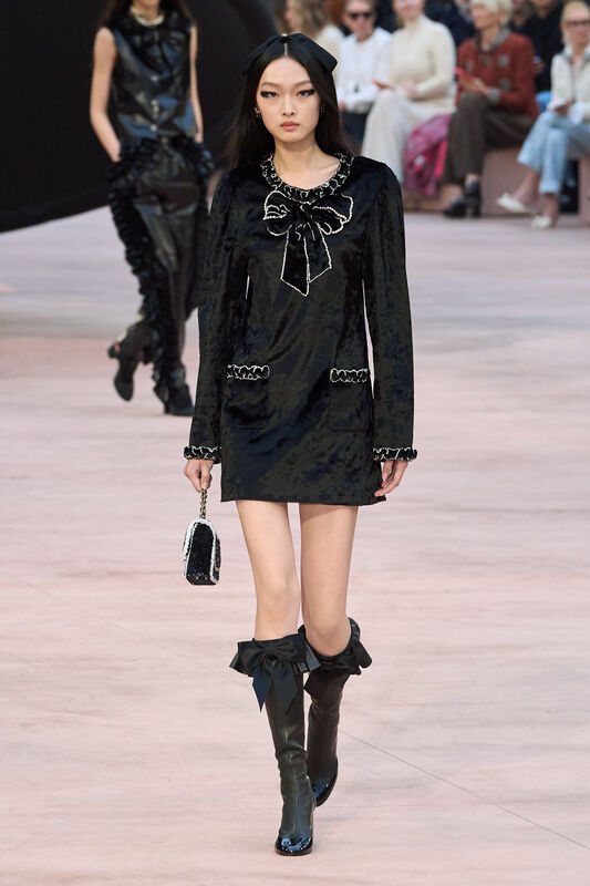 Chanel F25 039