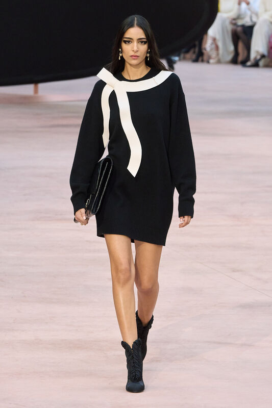 Chanel F25 044